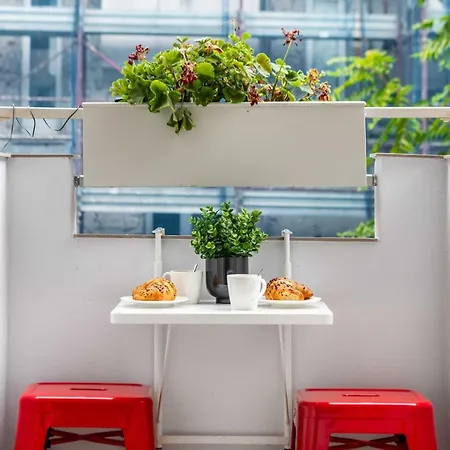 Prada & Bocconi - Cozy Studio, Fast Wifi, Tram Apartman Milánó