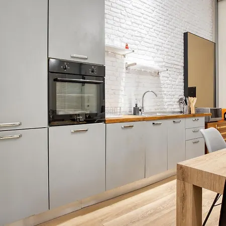 Joivy Modern And Spacious Family Flat מילאנו