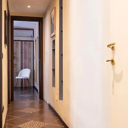 Mico In Fiera Apartment