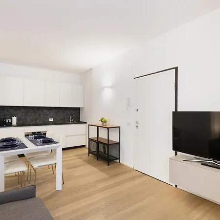 Easylife - - P D Francesca 51 - Life * ميلان