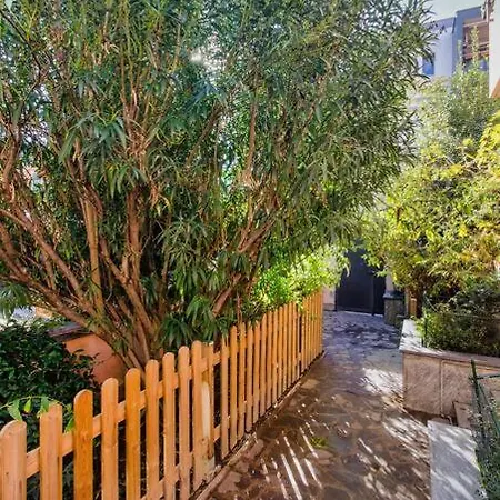 Un Insospettabile Angolo In Citta * Milan