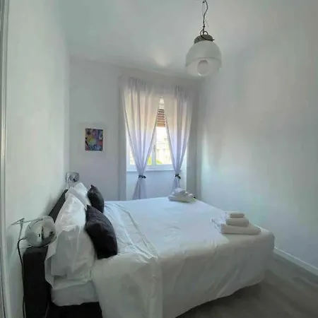 Olimpia Fidias Bilocale Isola Apartament