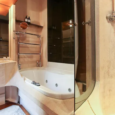 San Babila Милан