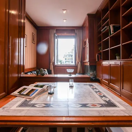 San Babila Apartamento *