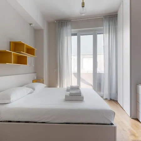 Guesthost - Bullona Bright & Design - M5 Gerusalemme *