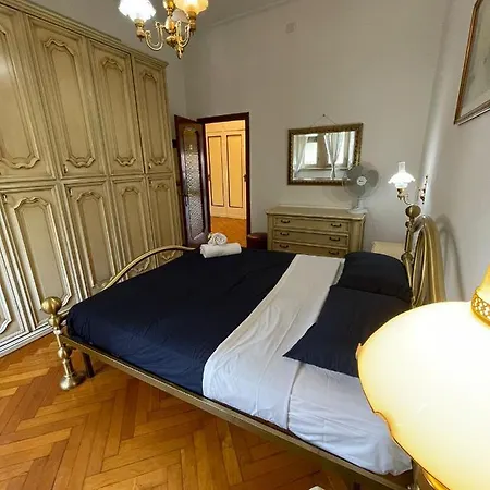 Corner 32 Albergue Milão