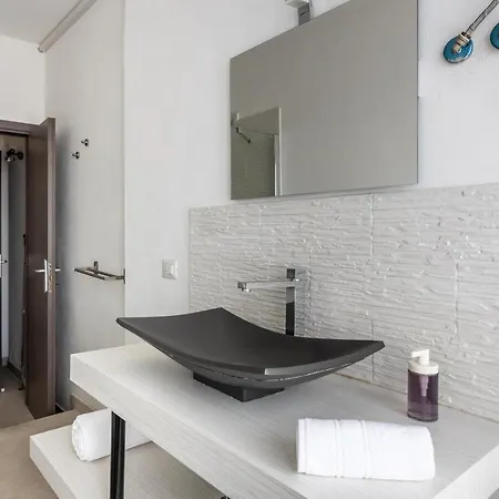 Smartworking Tortona-navigli 2 Skyline Penthouse Con Wifi6 * Μιλάνο