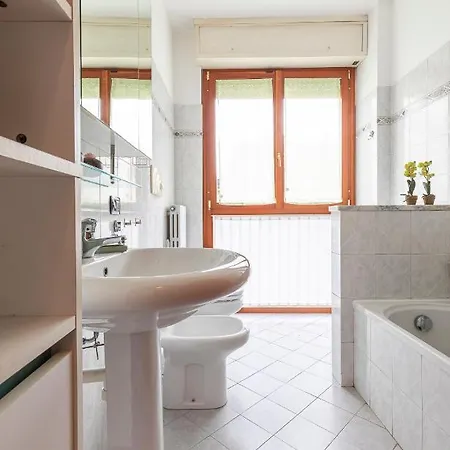 Casty Sweet - Mm3 Comasina Free Private Parking Appartement