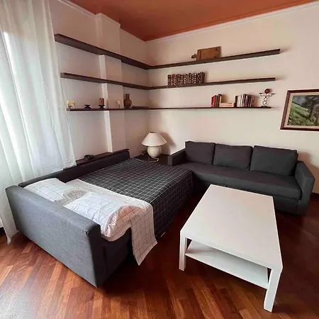 - Magistretti. Ampio Bilocale Mailand