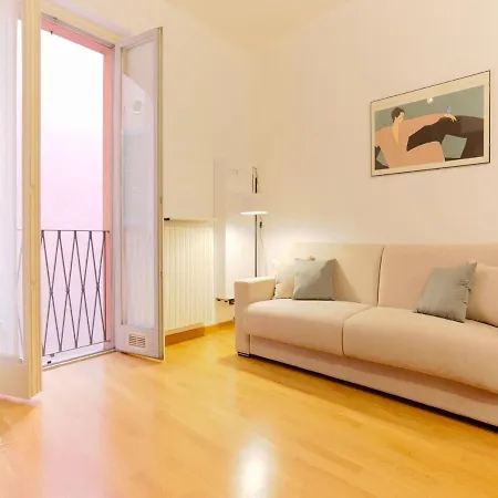 The Rent - Modern In The Center דירה מילאנו