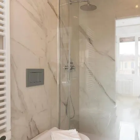 Youhosty - Gioia 1 Big Milánó