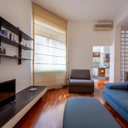 Brera Porta Nuova Flat By Interhome * Milano