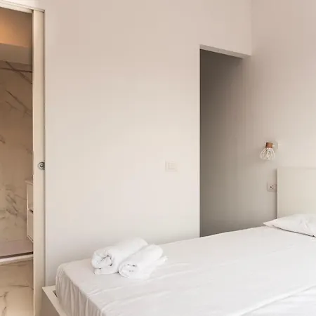 Youhosty - Gioia 1 Big Apartman *