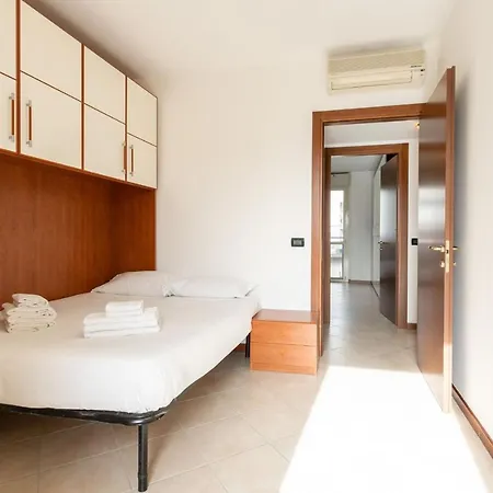 Futurismo By Halldis Apartment *