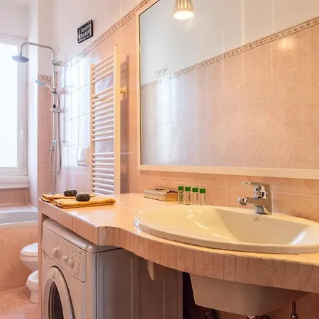 Lodi Flexyrent Wifi Aircon *