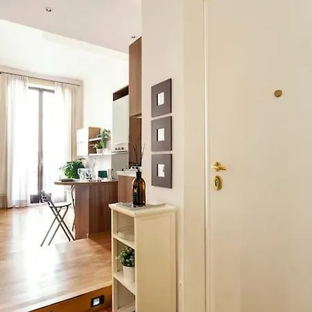 Duomo-san Babila-tribunale Wifi-netflix * Milano