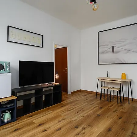 Insubria 8-3dx - Monolocale Cool Apartman *