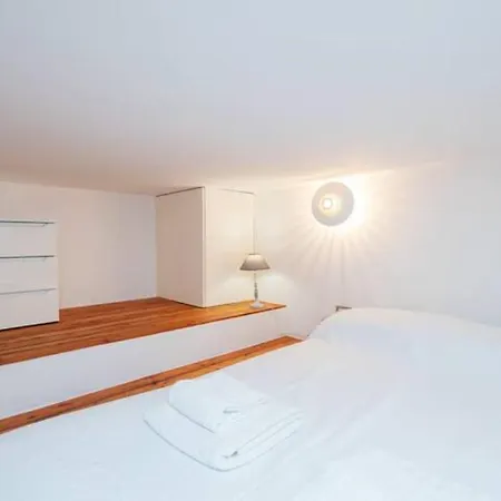 Ihost Center Studio - Uberti 11 Milan