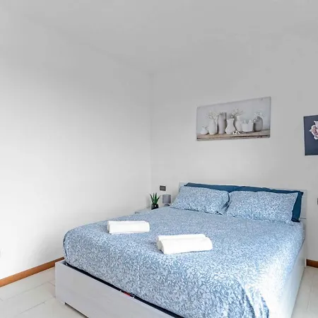 Ar 73 Loreto 2 Minutes From The Metro Apartment