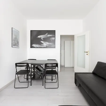Apartment With Balcony -bisceglie Red Line Subway