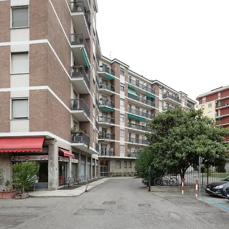 With Balcony -bisceglie Red Line Subway Apartment Milan