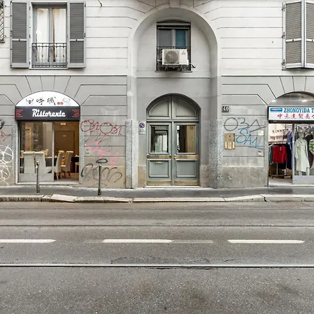 Casa Felicita - Chinatown Garibaldi Fs - By Host4u Διαμέρισμα