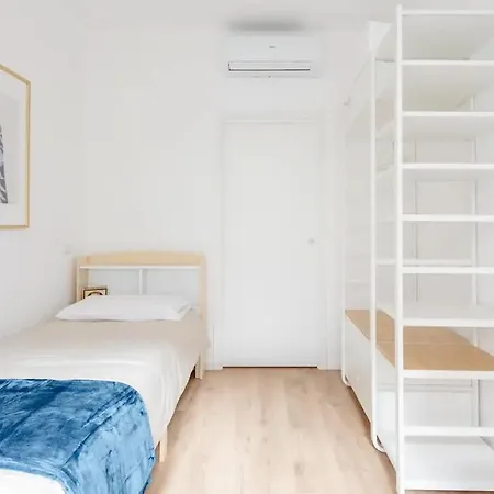 Giro 58, 2 Bedroom Apartament, Close To San Siro, Fiera And 10 Min Metro To Duomo