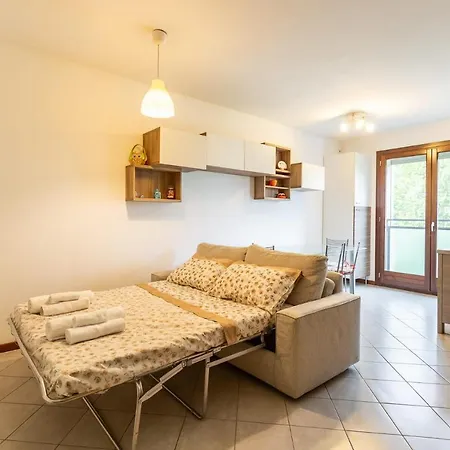 Lägenhet Accogliente Con Terrazzo E Vista