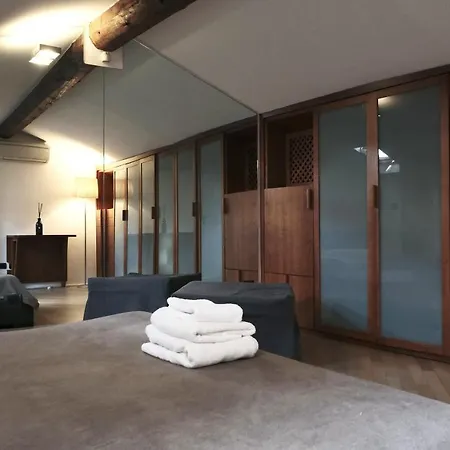 Appartement Comecasa Fashionable Attic Milaan