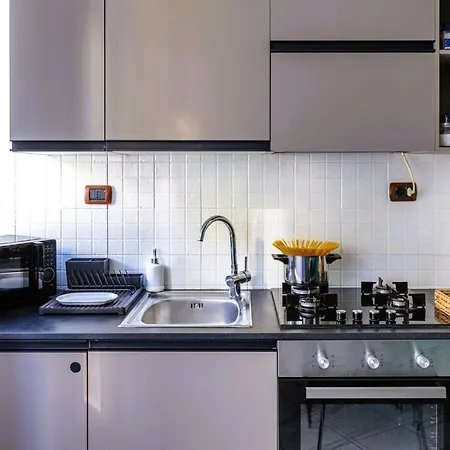 Daire Citylife Apartment- Metro Access - 2 Bedrooms