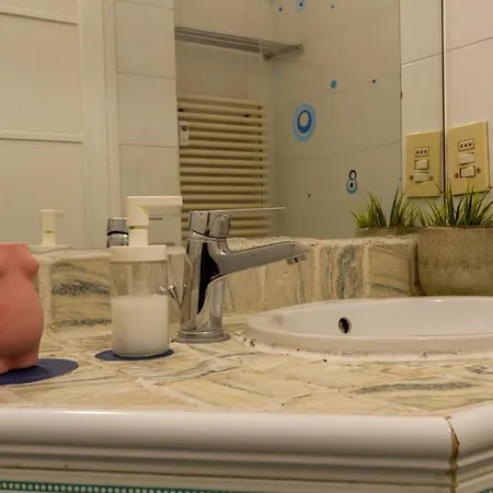 Centralstation - Via Lazzaroni Lejlighed *