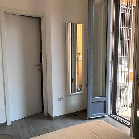 Apartamento Ampio E Luminoso In Zona Bocconi Milán