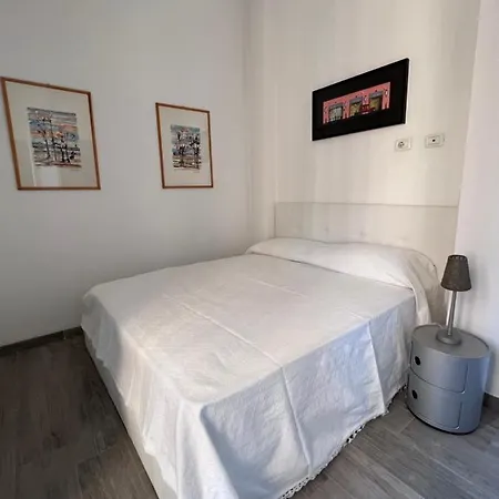 Ampio E Luminoso In Zona Bocconi Apartamento Milán