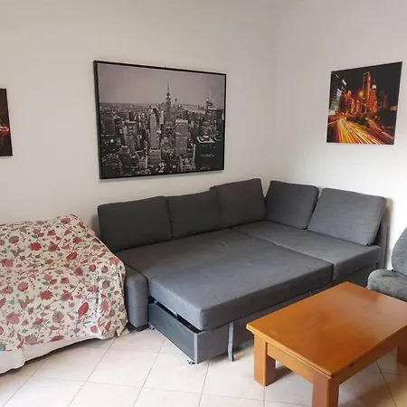 Apartamento Trilocale Nel Milán