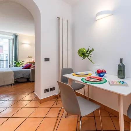 Design In Navigli Area! Apartamento