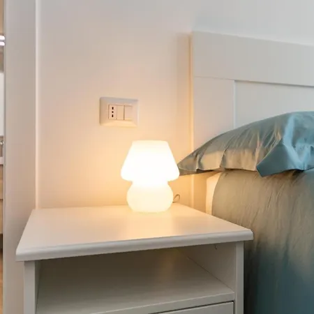 Apartamento Station-duomo 10 Min Fast Wifi & Metro Milán