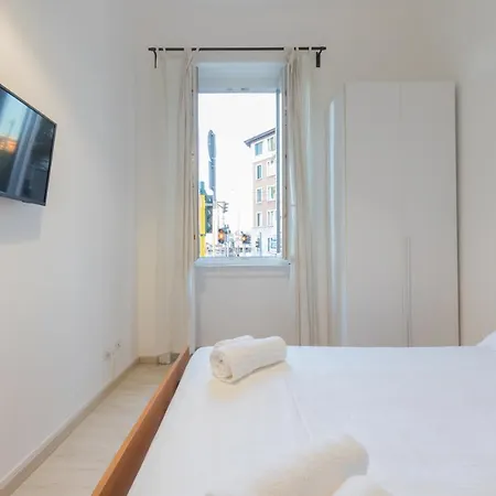 Joivy Minimalistic Flat Near The Centre Apartment *