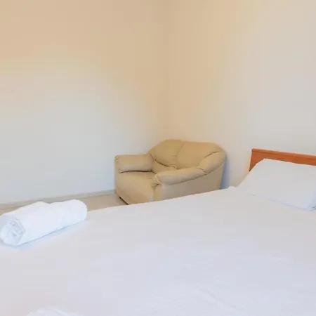 Joivy Minimalistic Flat Near The Centre Apartment
