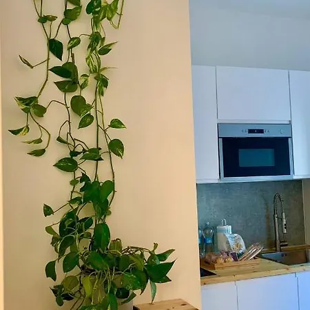 Ps Is Just Above The Subway M3 - 9mins To Duomo