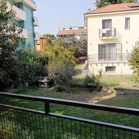 Tranquillo Bilocale Nel Quartiere Baggio Μιλάνο