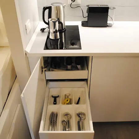 Stazione - Deposito Bagagli Gratuito Apartamento