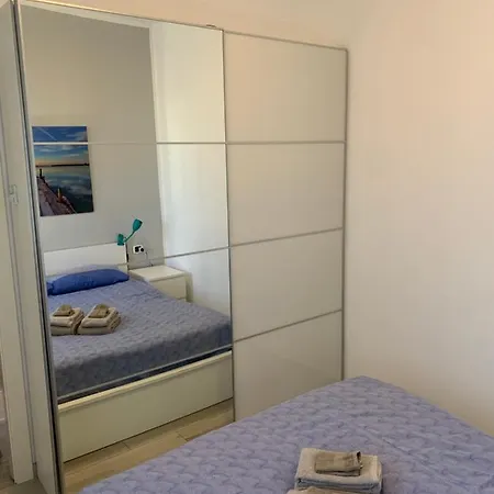 Tranquillo Bilocale Nel Quartiere Baggio Διαμέρισμα
