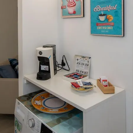 The Palm Sisters - Navigli, Bocconi * Milano