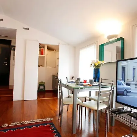דירה Charming In Brera/centre מילאנו