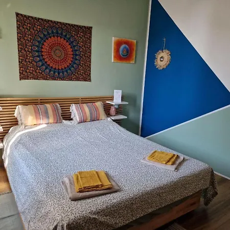 Apartmán Into The World