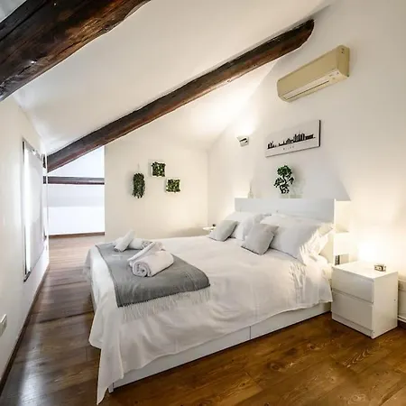 Buenos Aires' Nest - 10 Minutes From Duomo With Terrace Apartment *