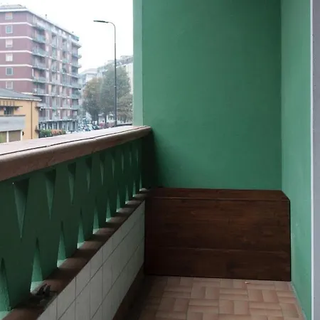Cozy One Bedroom Close To Navigli And Tortona Milan