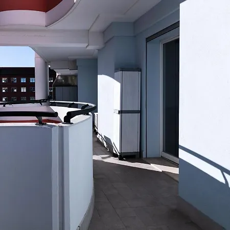 Dehomes - Bicocca Village 28