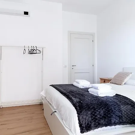 Dehomes - Bicocca Village 28