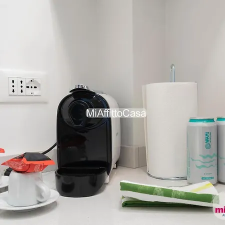 Black And Porta Venezia Apartment *